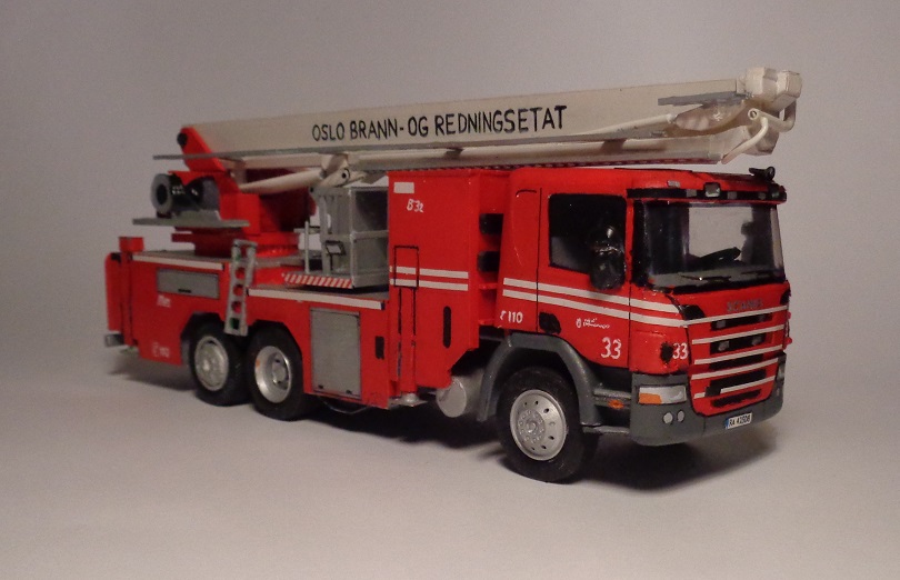 Oslo-fire engine 33/ Scanis  (1:43)